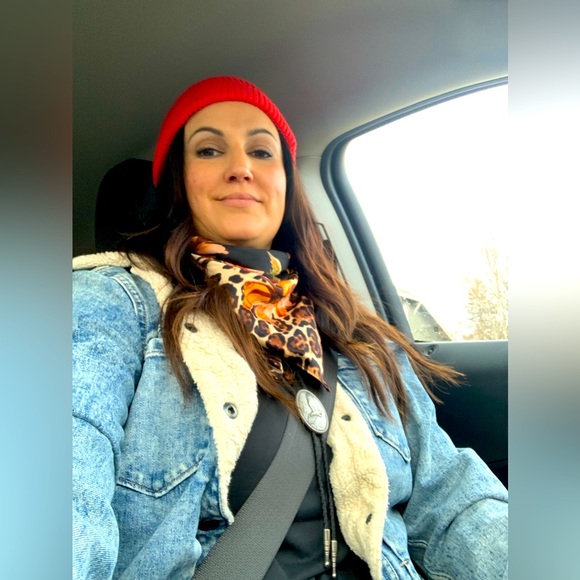 Meet your Posher, Lacey - Picture 1 of 1